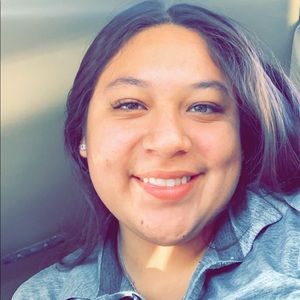 Meet your Posher, Janelle